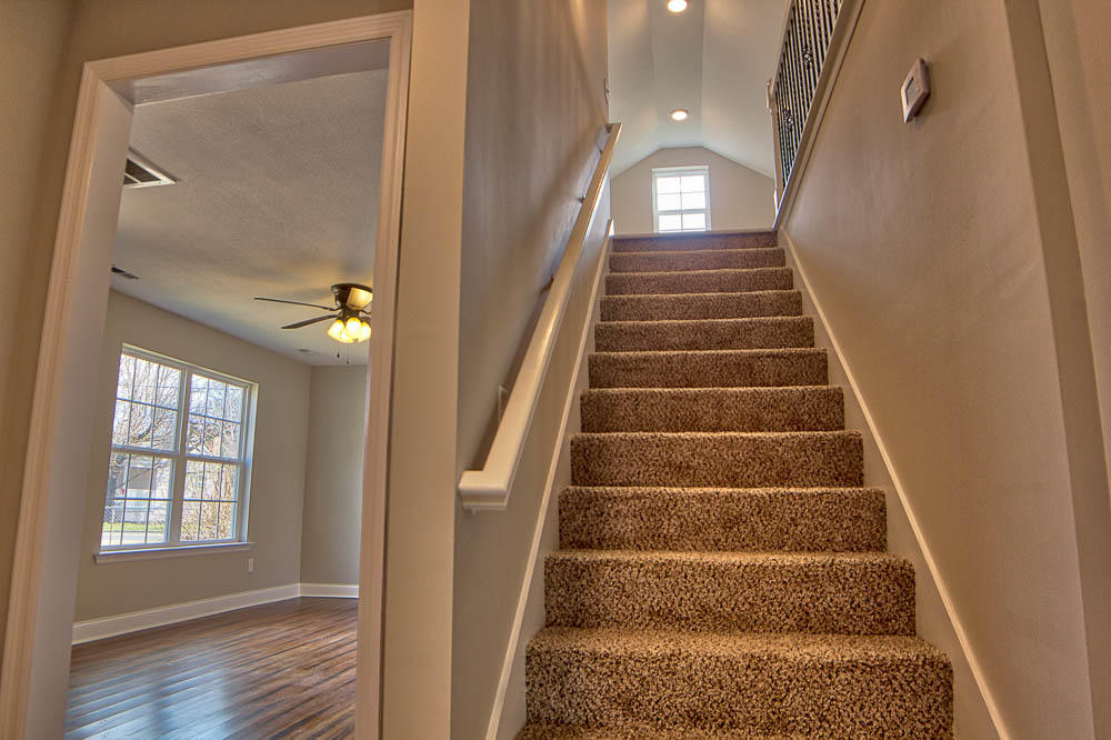 500 Forrest Road Fort Oglethorpe, GA 30742 - Photo 24 of 31 staircase
