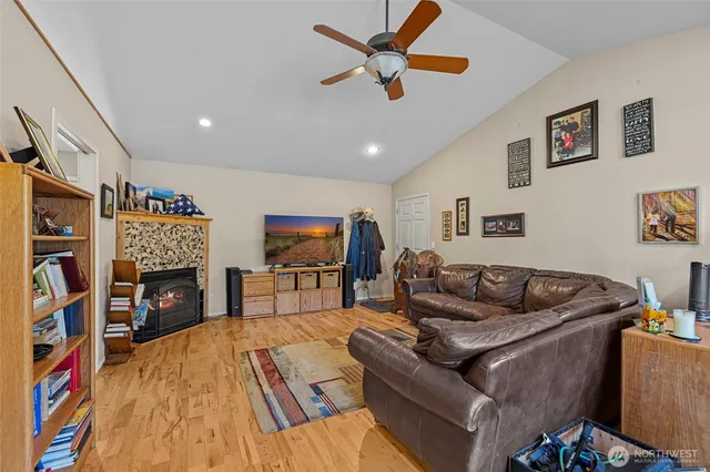 $849,950 | 7203 Erna Lane, Sedro-Woolley, WA 98284