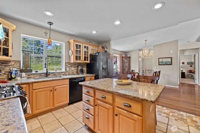 $849,950 | 7203 Erna Lane, Sedro-Woolley, WA 98284