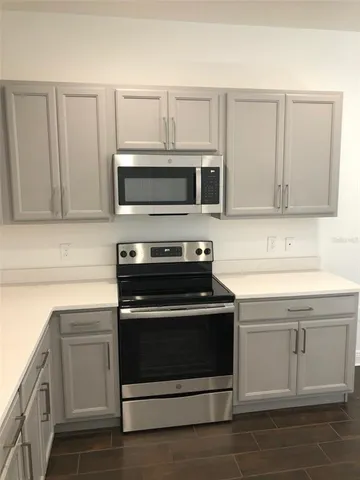 $3,100 | 310 East Ford Street, Tampa, FL 33604