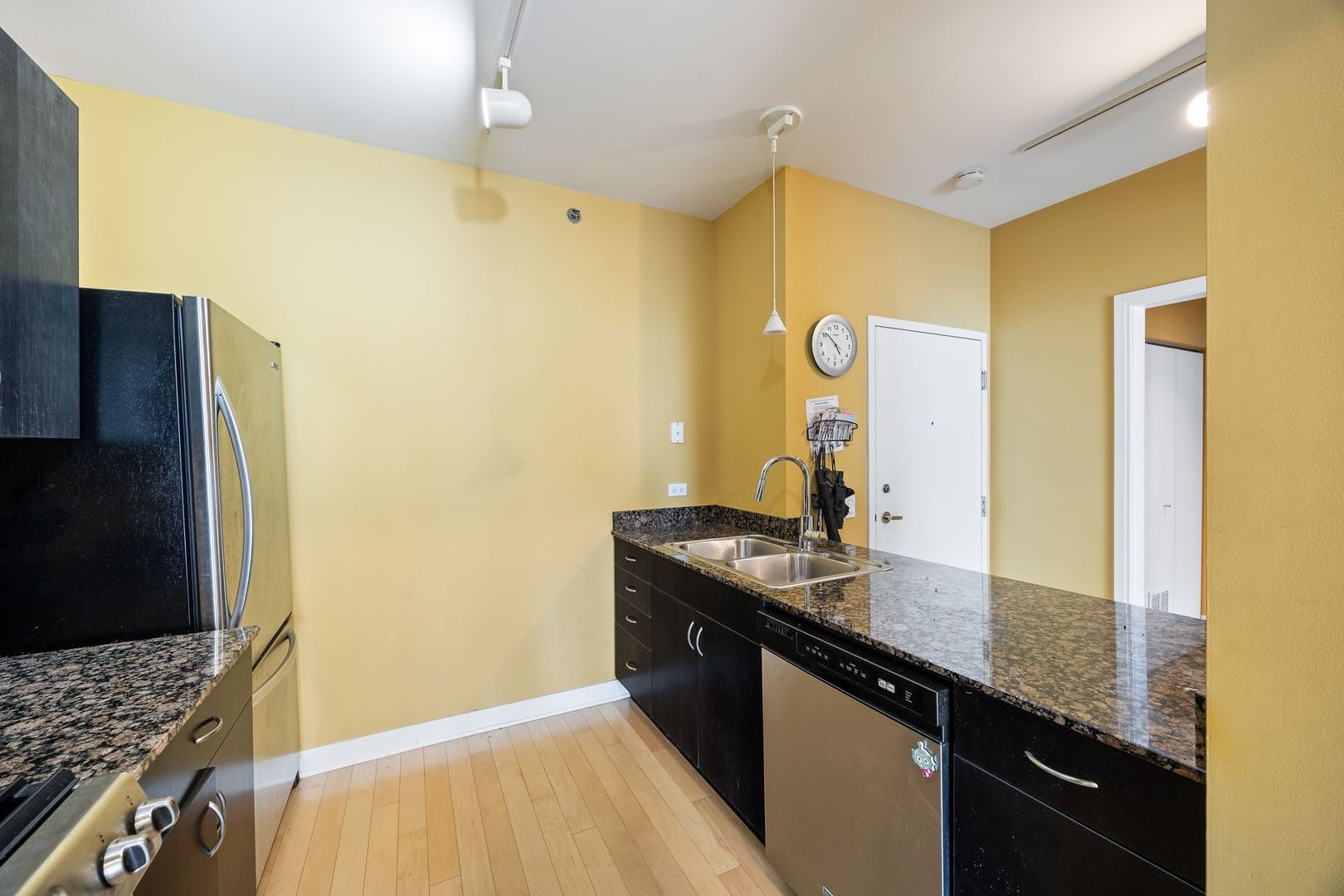 8 East Randolph Street, Unit 1803 Chicago, IL 60601 - Photo 5 of 18
