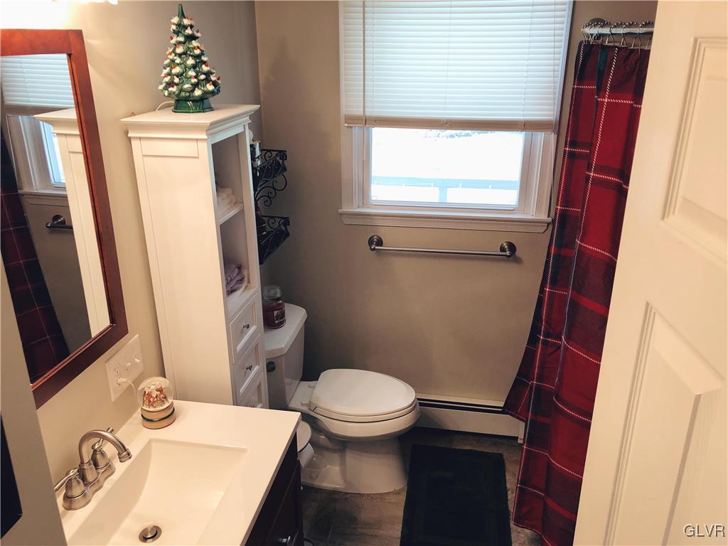 2015 Kensington Road Bethlehem, PA 18018 - Photo 17 of 23 Gallery Image 17