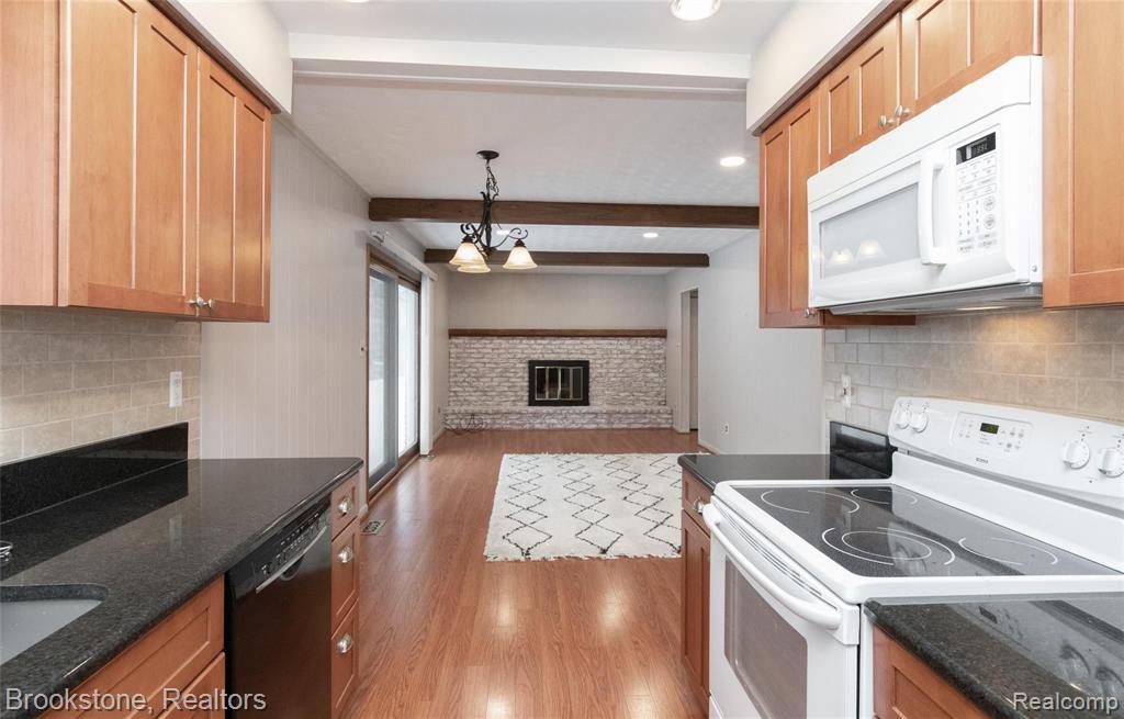 2751 Hillendale Drive Rochester Hills, MI 48309 - Photo 18 of 33