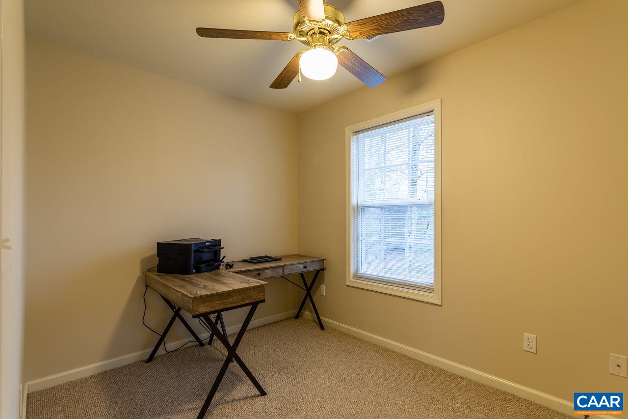 30 Amethyst Road Palmyra, VA 22963 - Photo 28 of 37 a workspace with furniture and a window