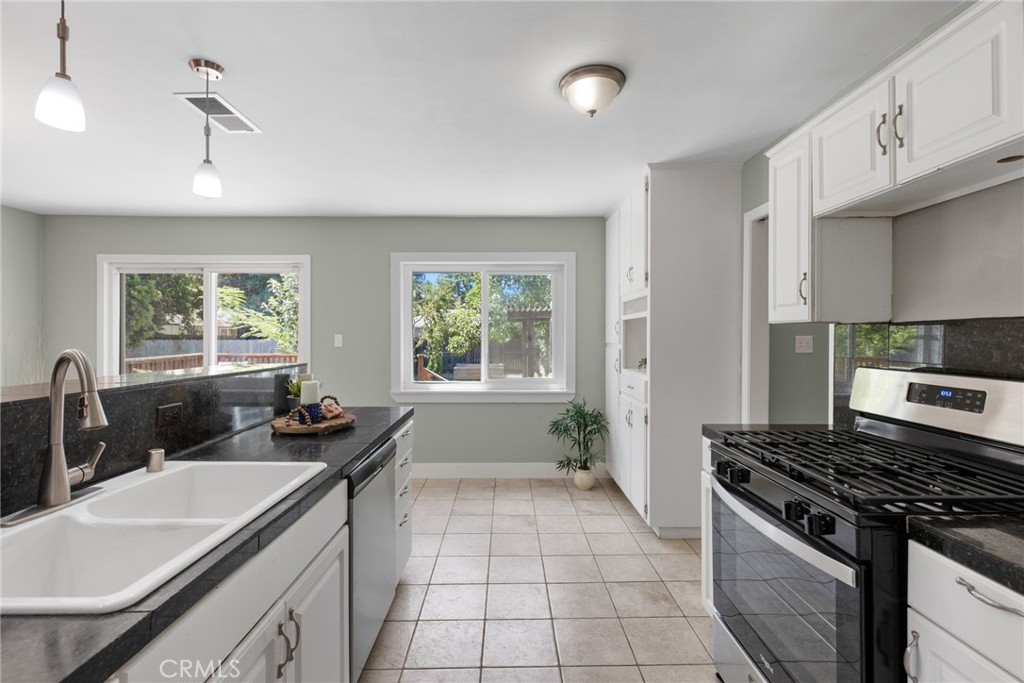 75 Arroyo Way Chico, CA 95926 - Photo 13 of 29