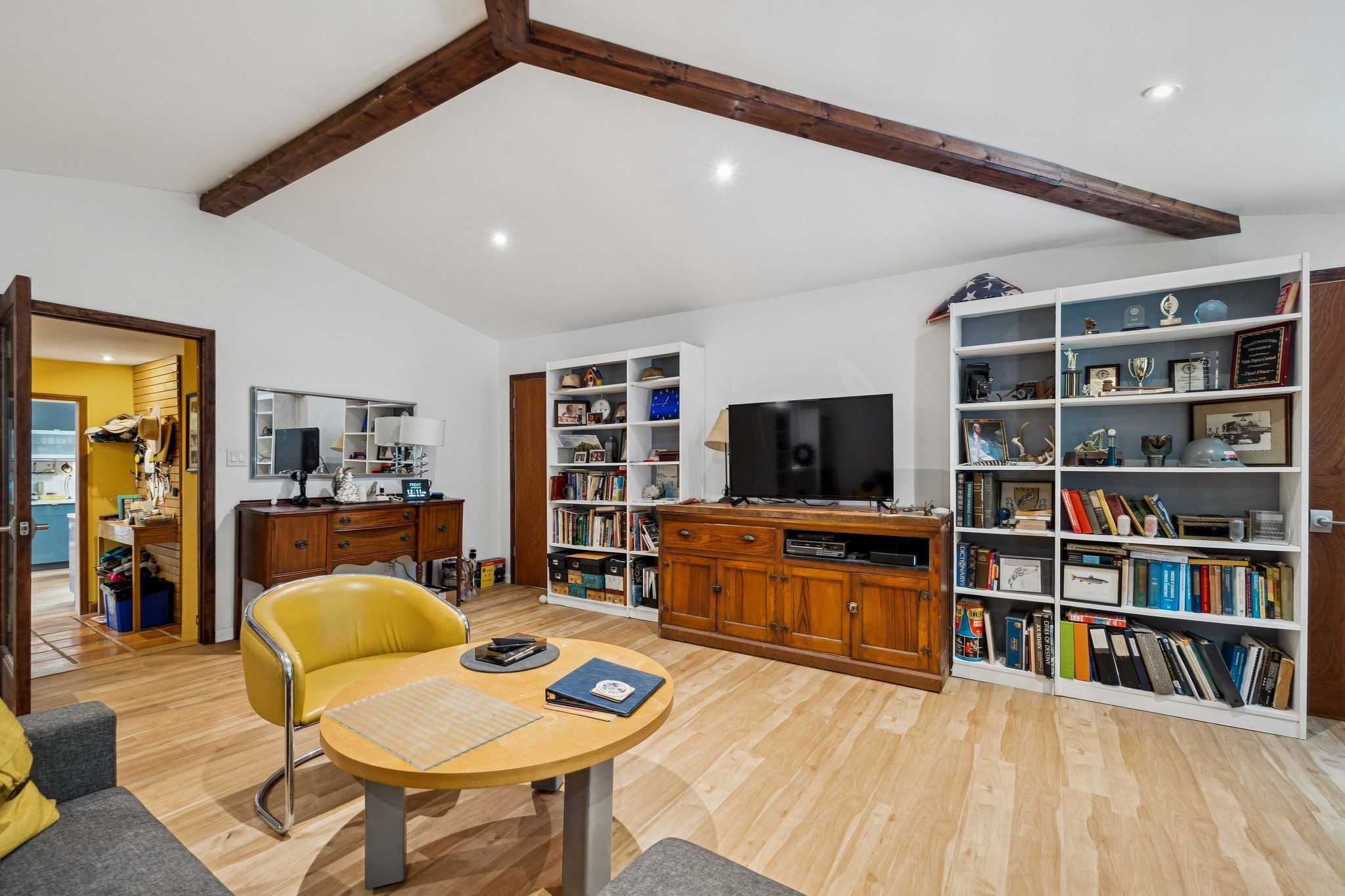 1030 Waller Road Brentwood, TN 37027 - Photo 31 of 90 a living room with furniture and a flat screen tv