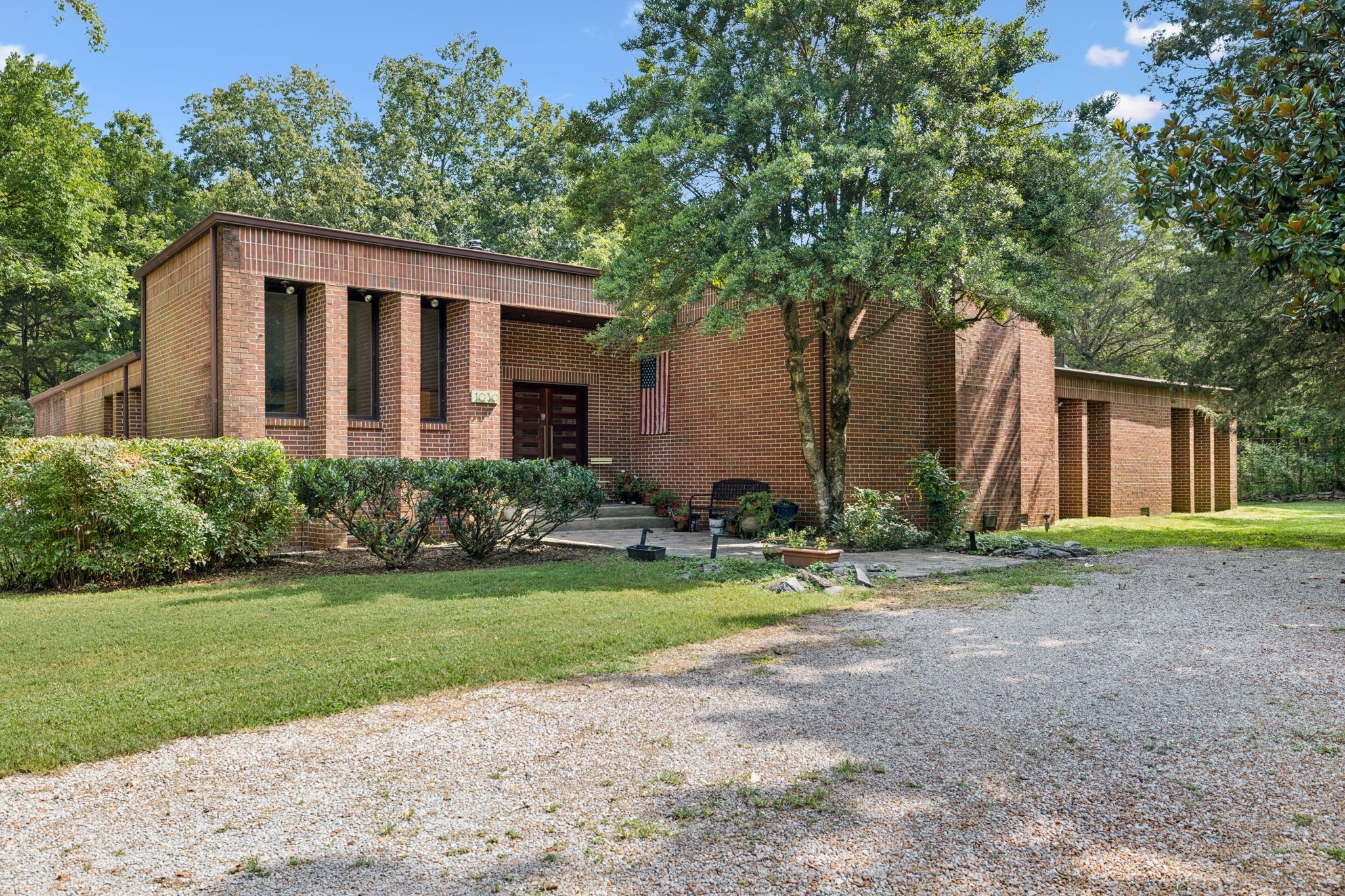 1030 Waller Road Brentwood, TN 37027 - Photo 87 of 90 a front view of house with yard and green space