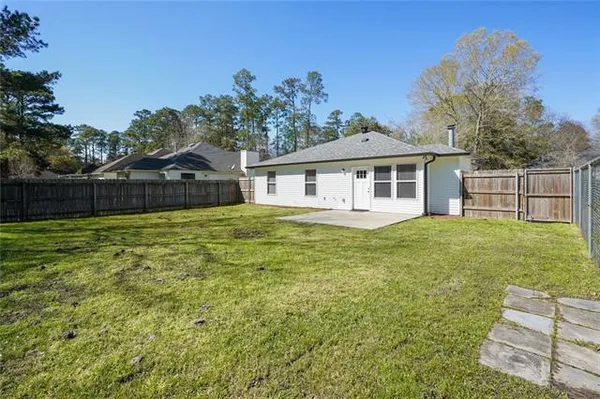 $1,600 | 1010 Elmer Street, Mandeville, LA 70448