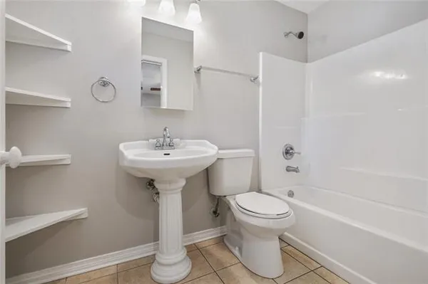 $1,600 | 1010 Elmer Street, Mandeville, LA 70448