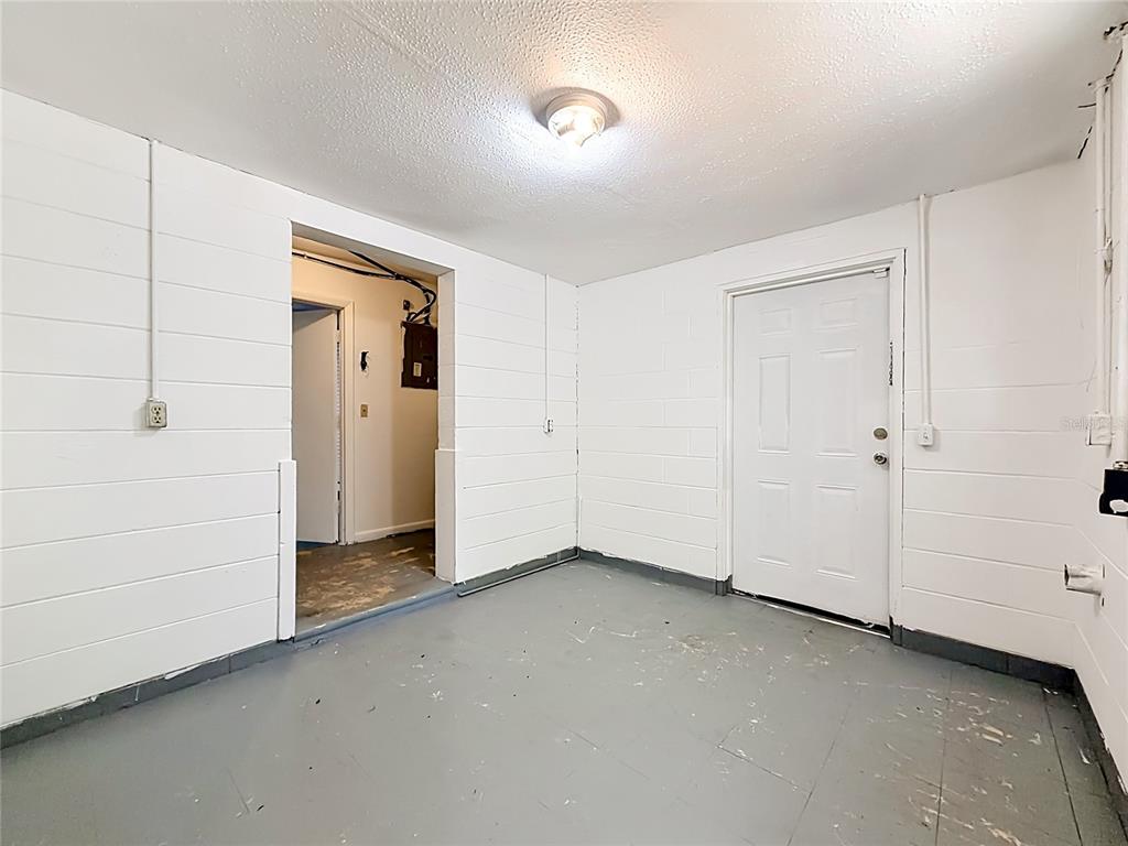 3 Bahia Pl Loop Ocala, FL 34472 - Photo 21 of 31 an empty room with closet