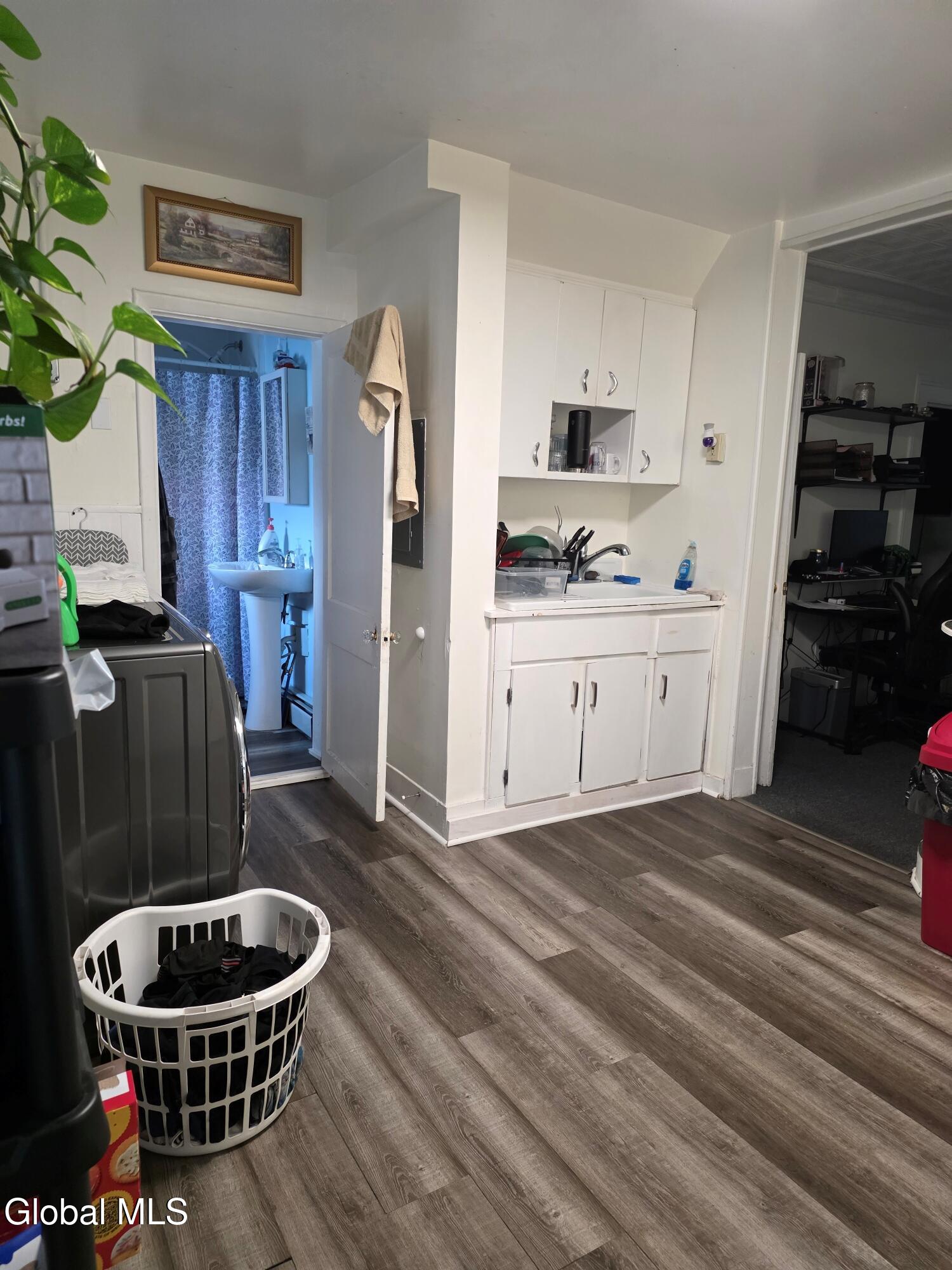 491 2nd Street Troy, NY 12180 - Photo 11 of 40 12