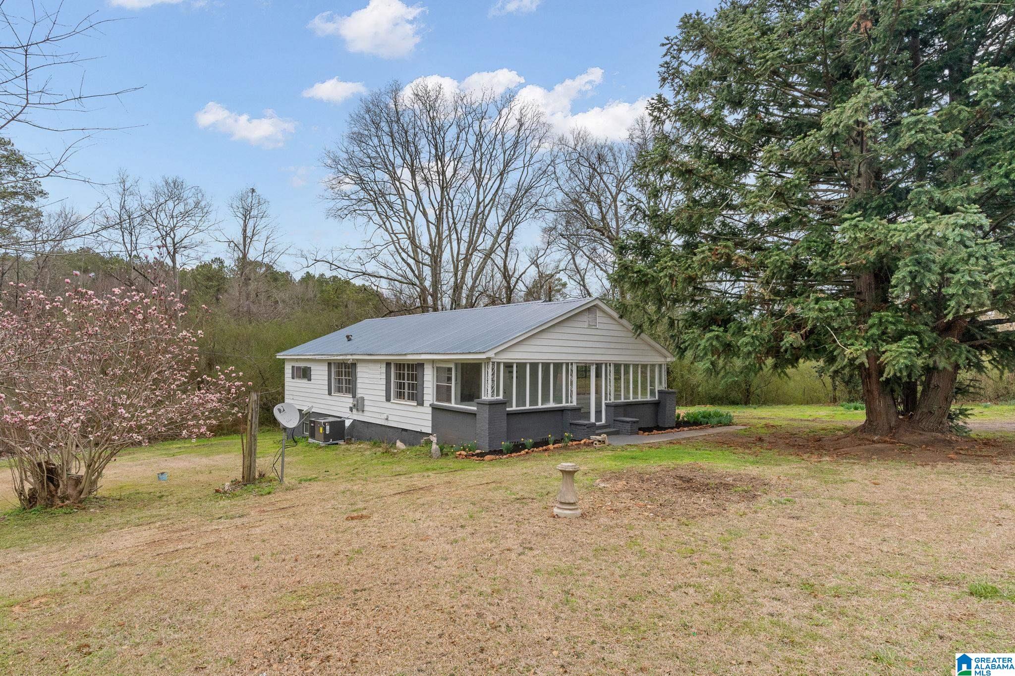 6074 Flat Top Road Dora, AL 35062 - Photo 3 of 32