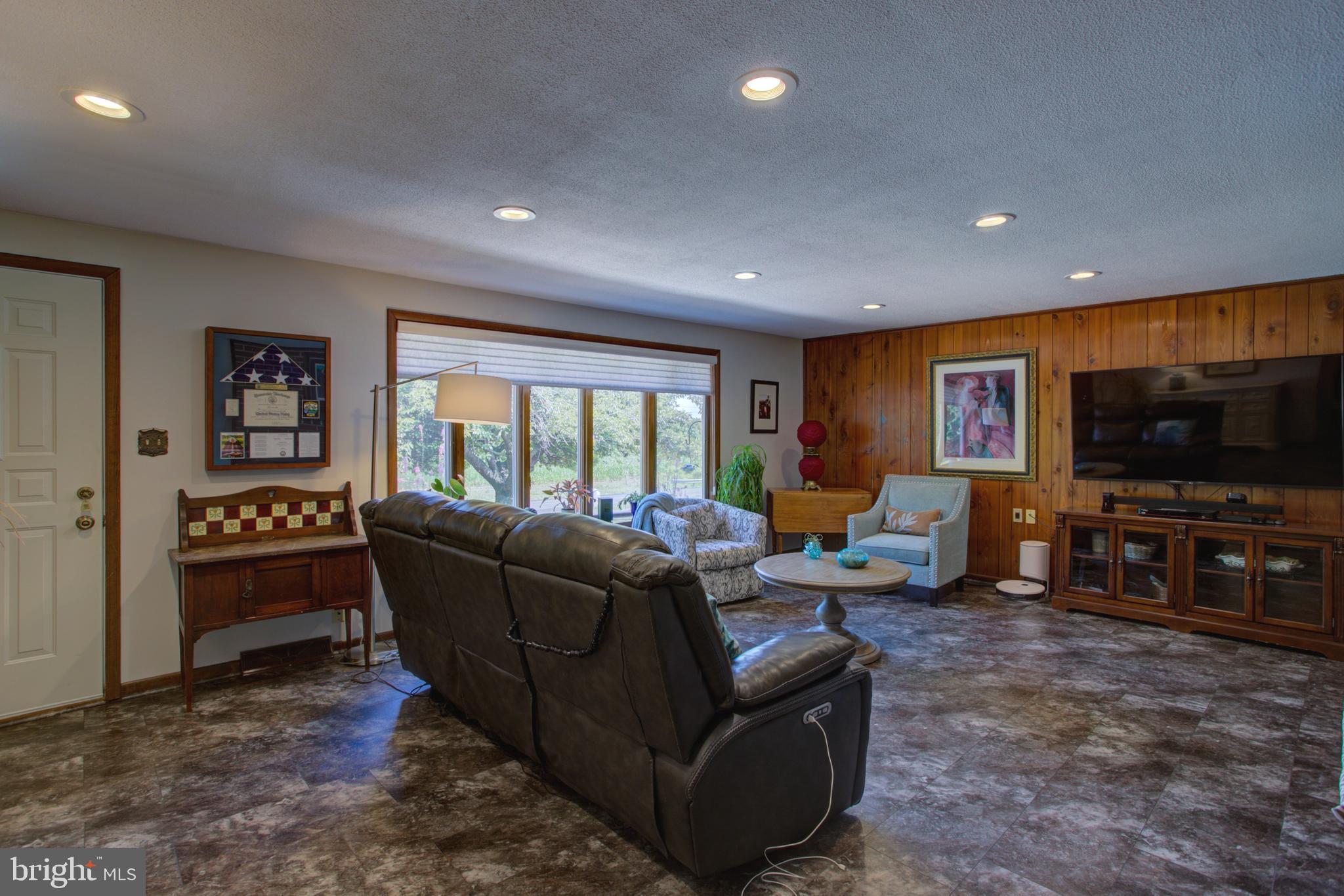 314 Millway Road Lititz, PA 17543 - Photo 13 of 44