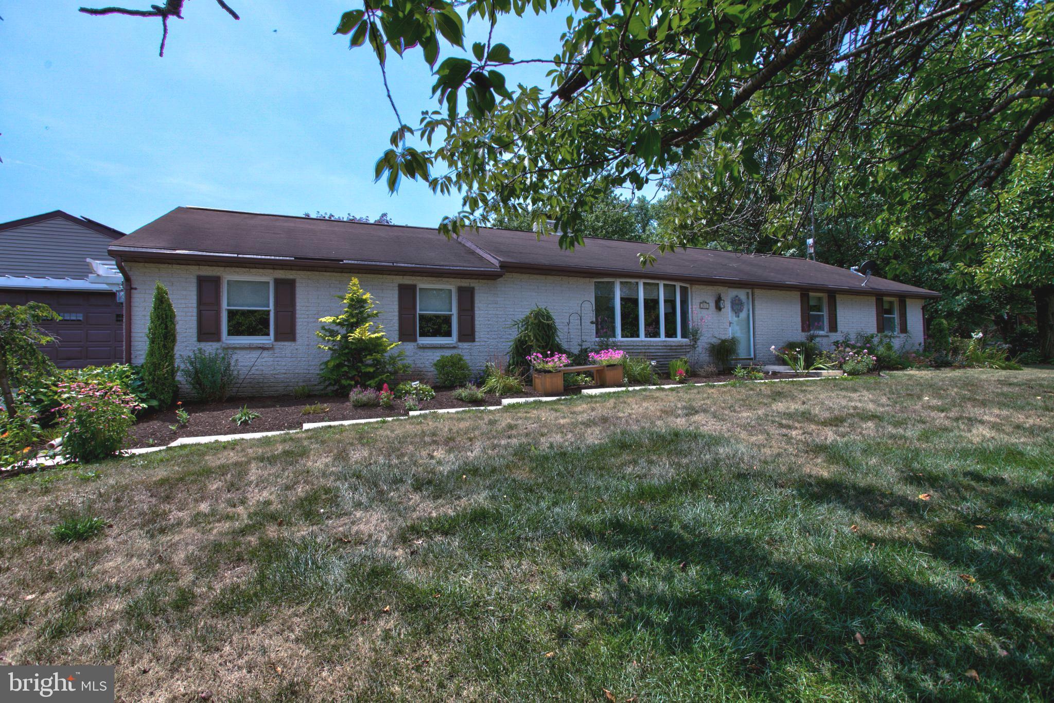 314 Millway Road Lititz, PA 17543 - Photo 2 of 44