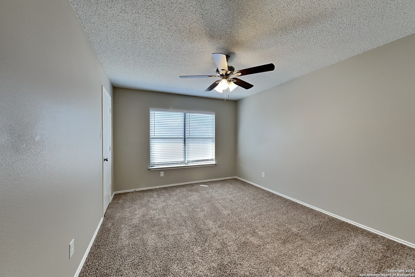 423 Irongate Ridge San Antonio, TX 78253 - Photo 15 of 26