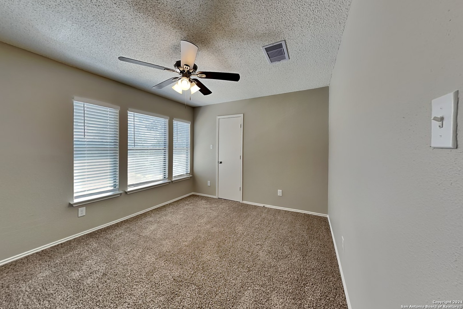 423 Irongate Ridge San Antonio, TX 78253 - Photo 18 of 26