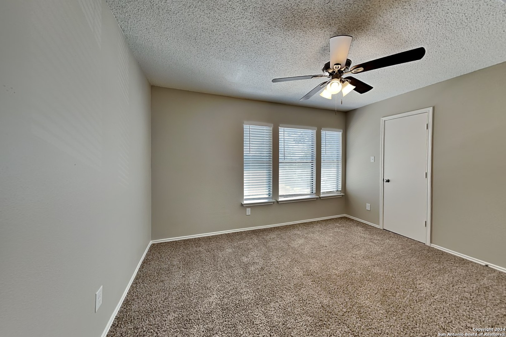 423 Irongate Ridge San Antonio, TX 78253 - Photo 19 of 26