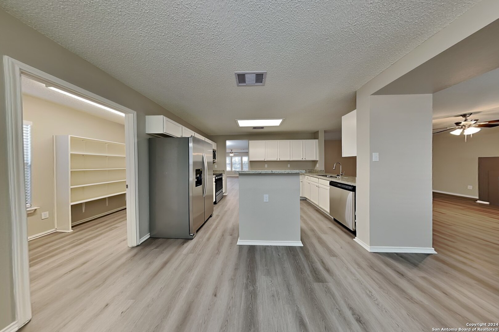 423 Irongate Ridge San Antonio, TX 78253 - Photo 10 of 26