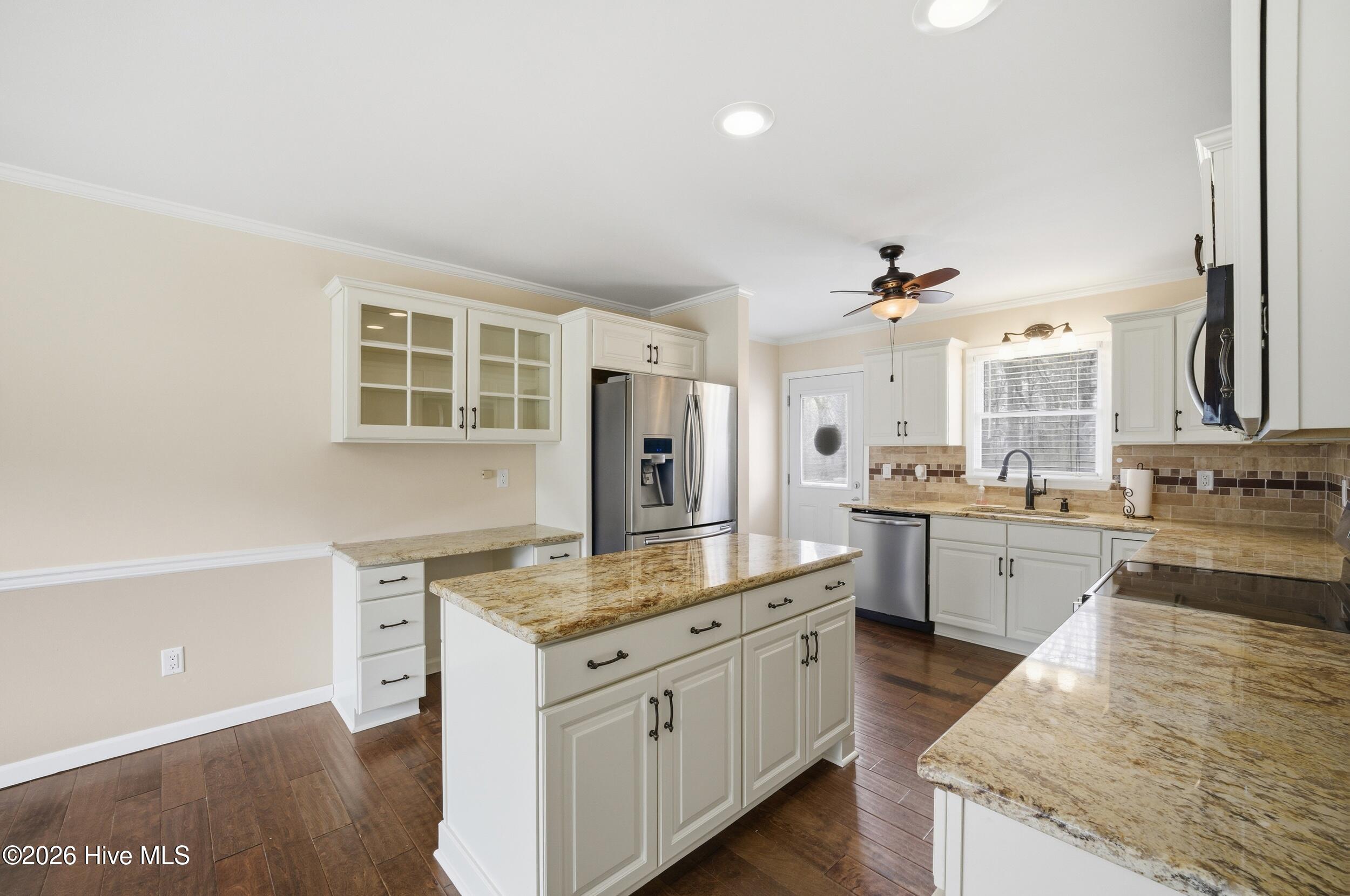1143 Harvey Point Road Hertford, NC 27944 - Photo 7 of 36 Kitchen