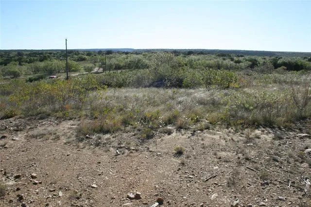 a view of a dry field