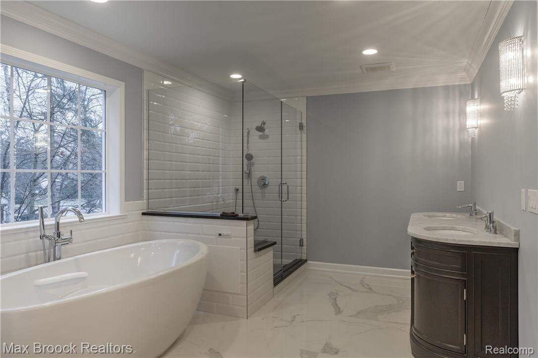 976 North Cranbrook Road Bloomfield Hills, MI 48301 - Photo 42 of 75 Master Bath