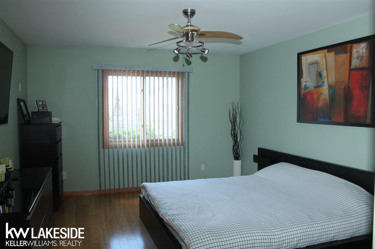 16921 Country Ridge Lane Macomb, MI 48044 - Photo 18 of 48