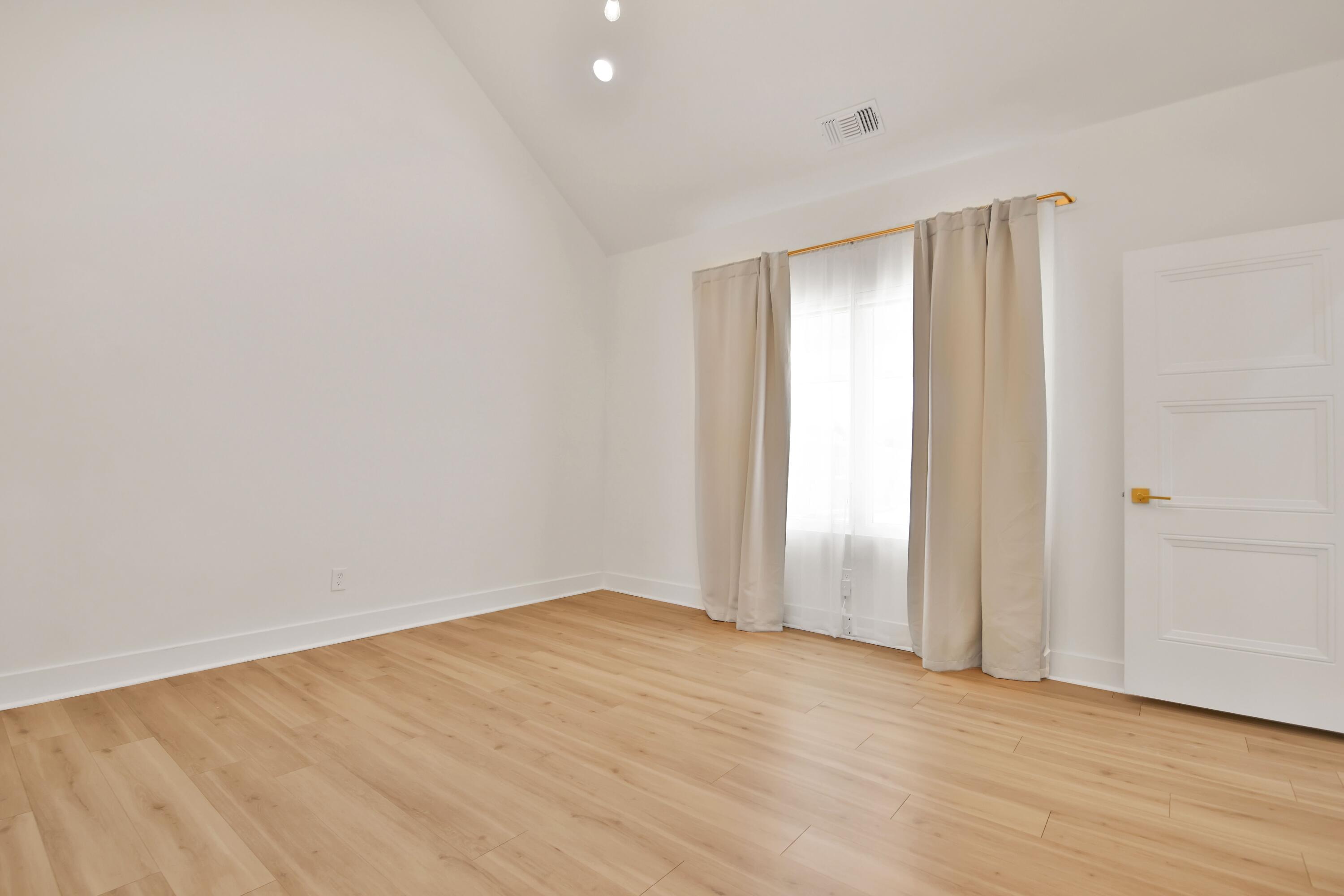 3713 142nd Street Lubbock, TX 79423 - Photo 18 of 34 3713masterbed2