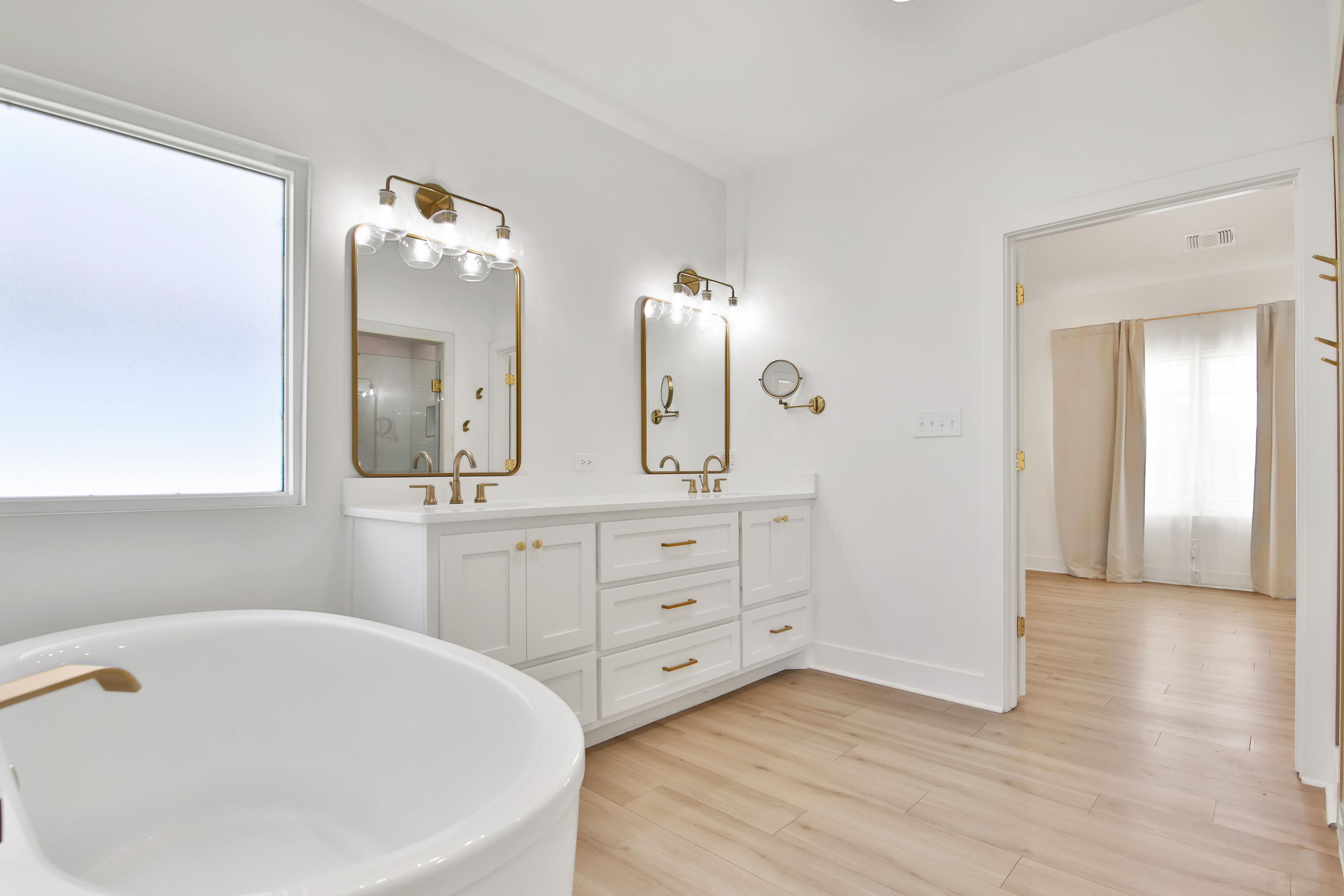 3713 142nd Street Lubbock, TX 79423 - Photo 20 of 34 2713masterbath