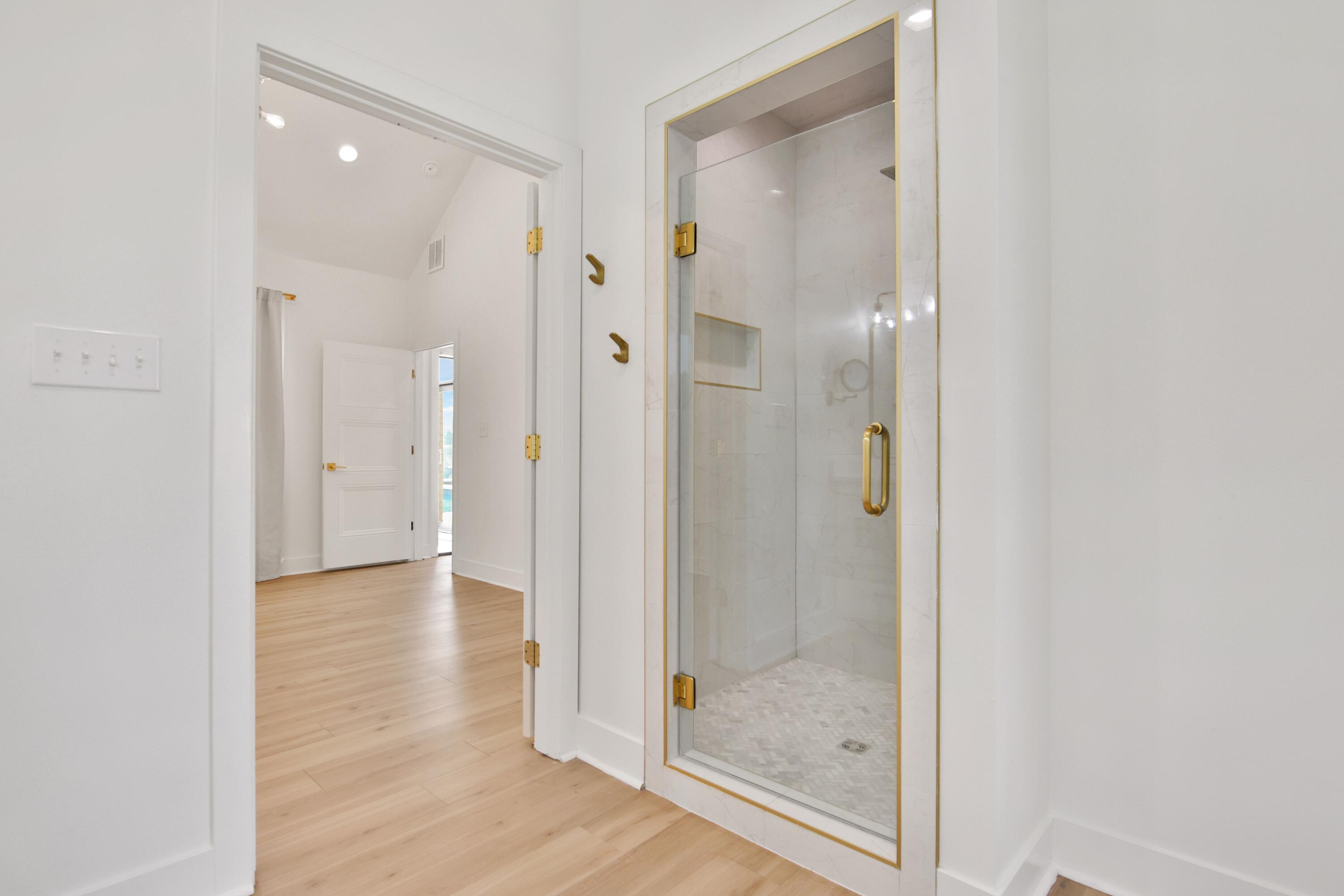 3713 142nd Street Lubbock, TX 79423 - Photo 21 of 34 3713mastershower