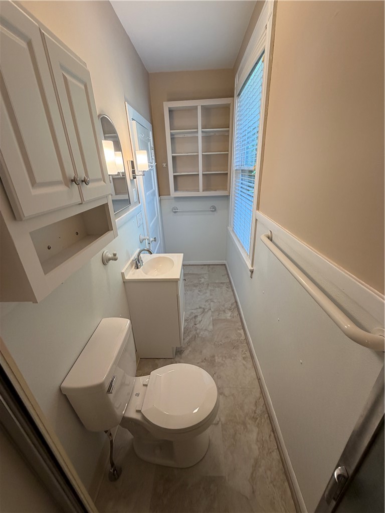 27 West Park Place, Unit 2F Woonsocket, RI 02895 - Photo 9 of 10 Bathroom