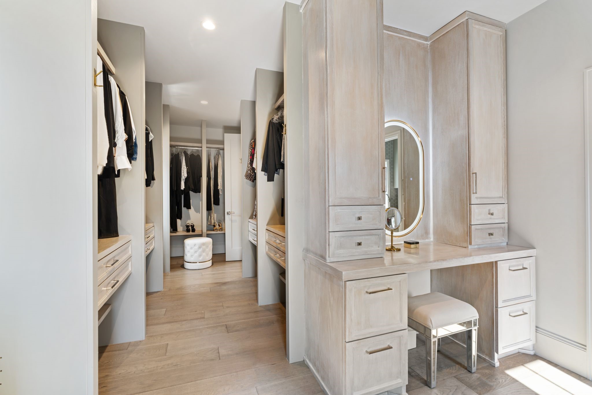 6012 Riverview Way Houston, TX 77057 - Photo 29 of 50 a bathroom with a sink a mirror and a shower