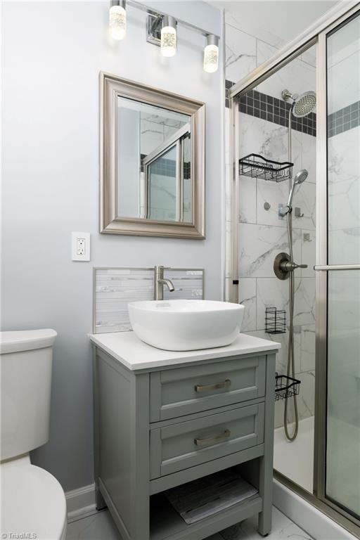 3025 Hickory Tree Road Winston-Salem, NC 27127 - Photo 24 of 33 Primary Bath