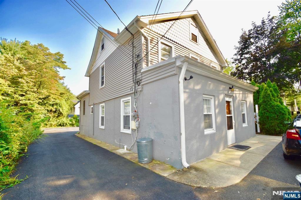 192 High Street Northvale, NJ 07647 - Photo 2 of 24