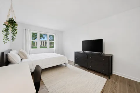 $335,000 | 125 South Atherton Court, Bloomingdale, IL 60108