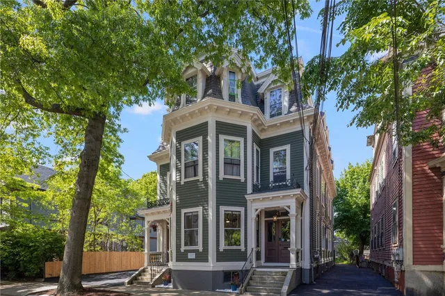 $300,000 | 43 Chapin Avenue, Unit 5, Providence, RI 02909