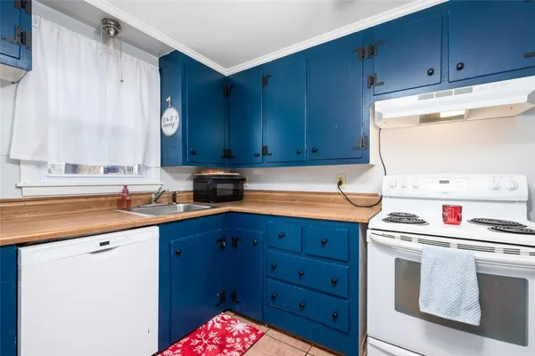 $269,900 | 107 Keystone Drive, Unit 116, Warwick, RI 02889