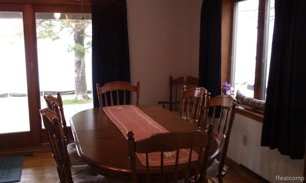 4548 Port Austin Road Caseville, MI 48725 - Photo 5 of 15 Dining.jpg