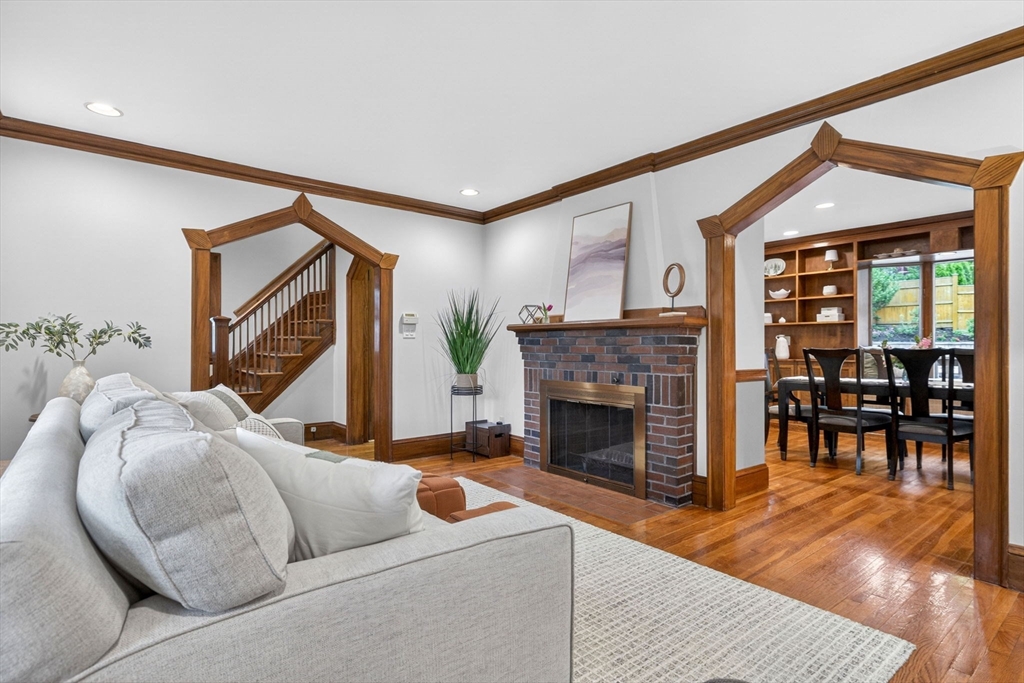 40 Arborough Road Boston, MA 02131 - Photo 5 of 36
