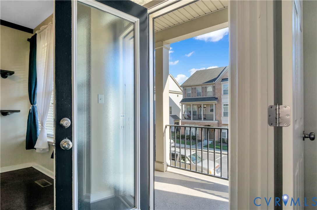 50 Transit Lane Newport News, VA 23601 - Photo 31 of 39 Entrance to Balcony