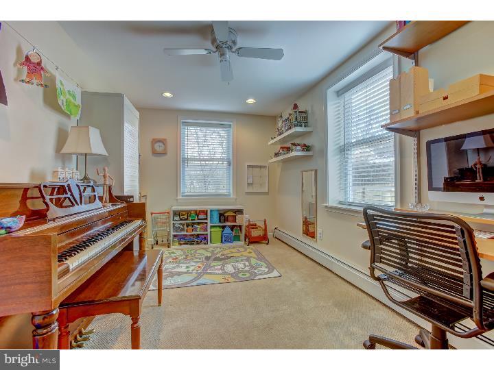 8 Holbrook Road Havertown, PA 19083 - Photo 13 of 25 Family Room