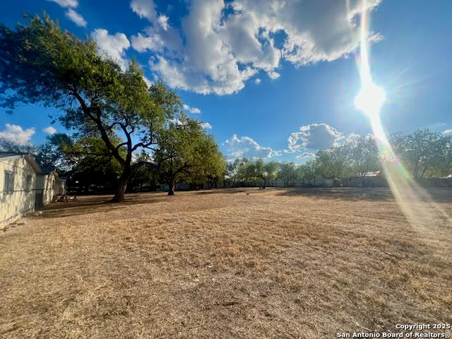 $1,025 | 144 West Villaret Boulevard, Unit 106, San Antonio, TX 78221