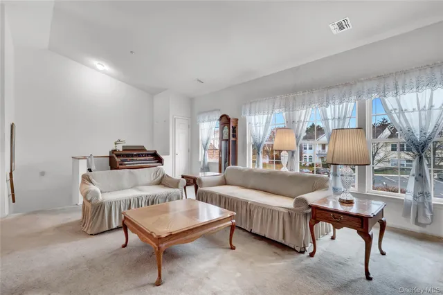 $569,000 | 816 Narragansett Villas Drive, Unit 816, Lindenhurst, NY 11757