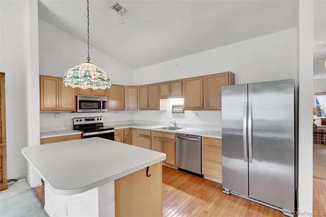 $569,000 | 816 Narragansett Villas Drive, Unit 816, Lindenhurst, NY 11757