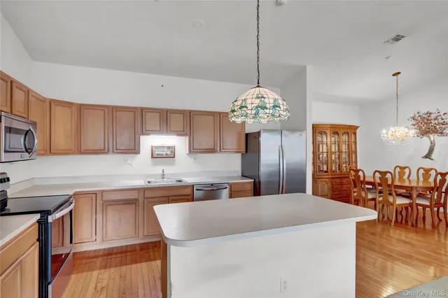 $569,000 | 816 Narragansett Villas Drive, Unit 816, Lindenhurst, NY 11757