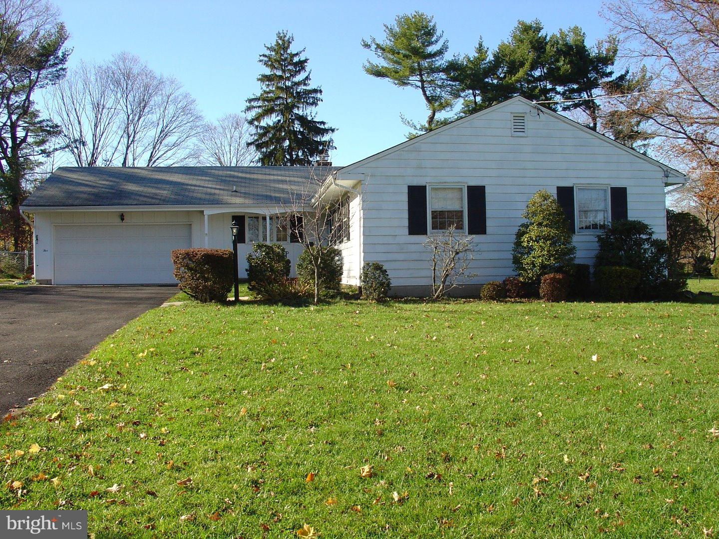 5 Farm Road Ewing, NJ 08638 - Photo 1 of 19 Exterior Front