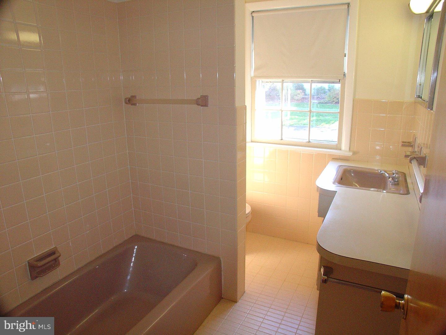 5 Farm Road Ewing, NJ 08638 - Photo 17 of 19 Bathroom