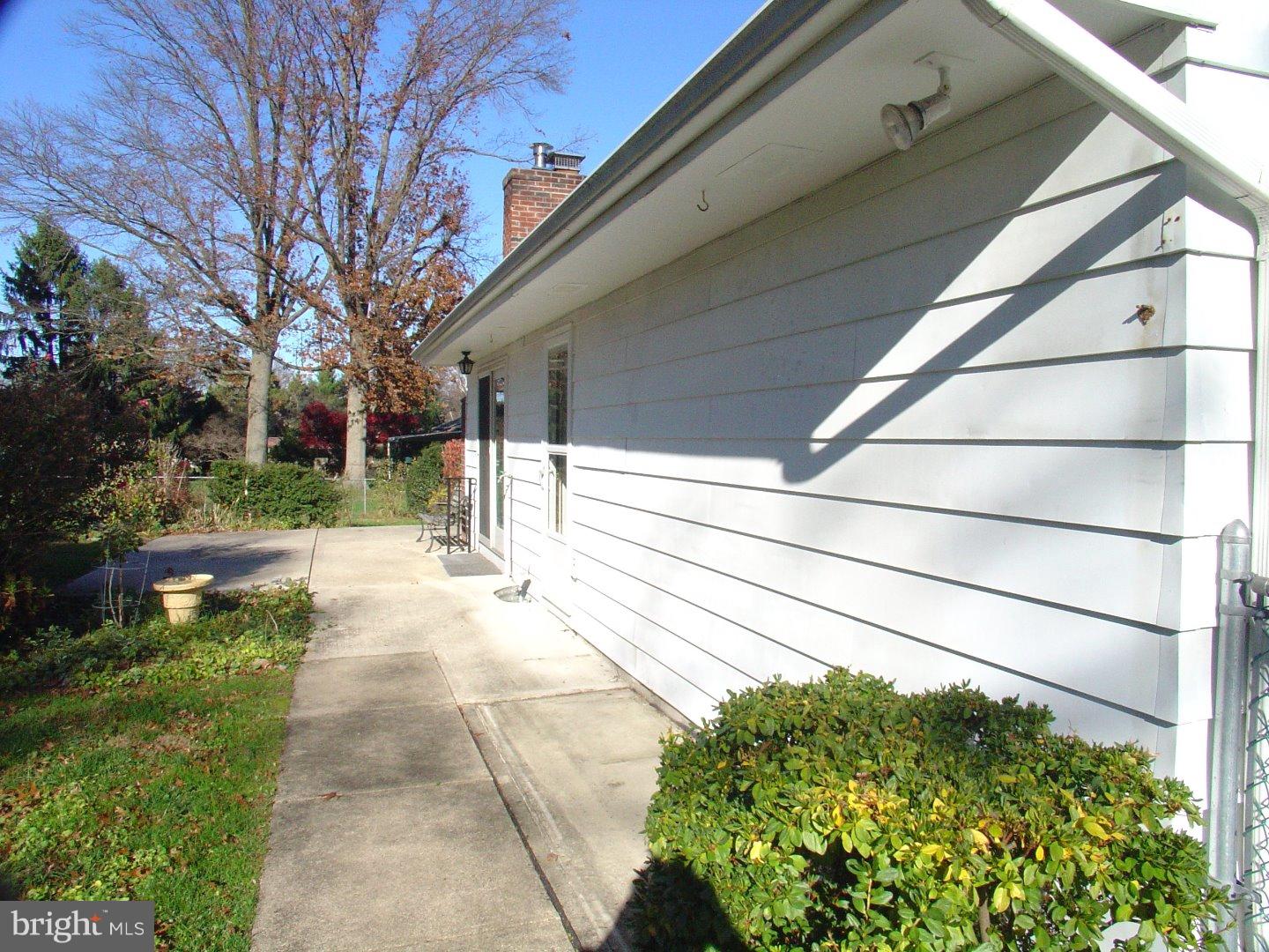 5 Farm Road Ewing, NJ 08638 - Photo 4 of 19 Patio