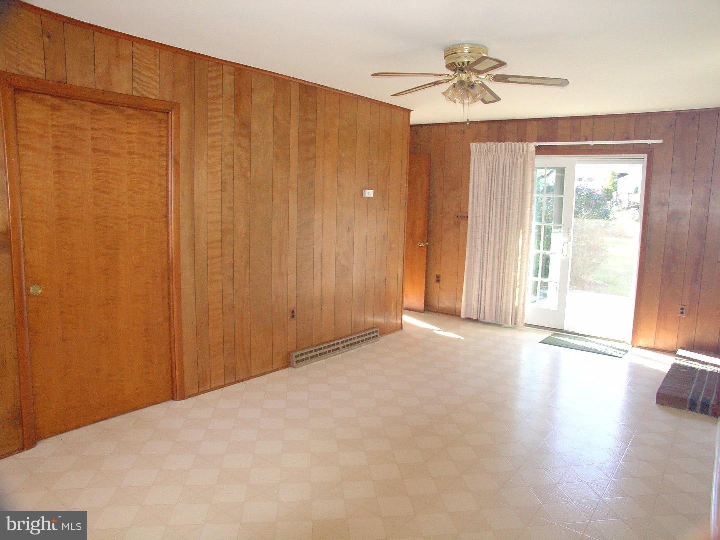 5 Farm Road Ewing, NJ 08638 - Photo 9 of 19 Family Room