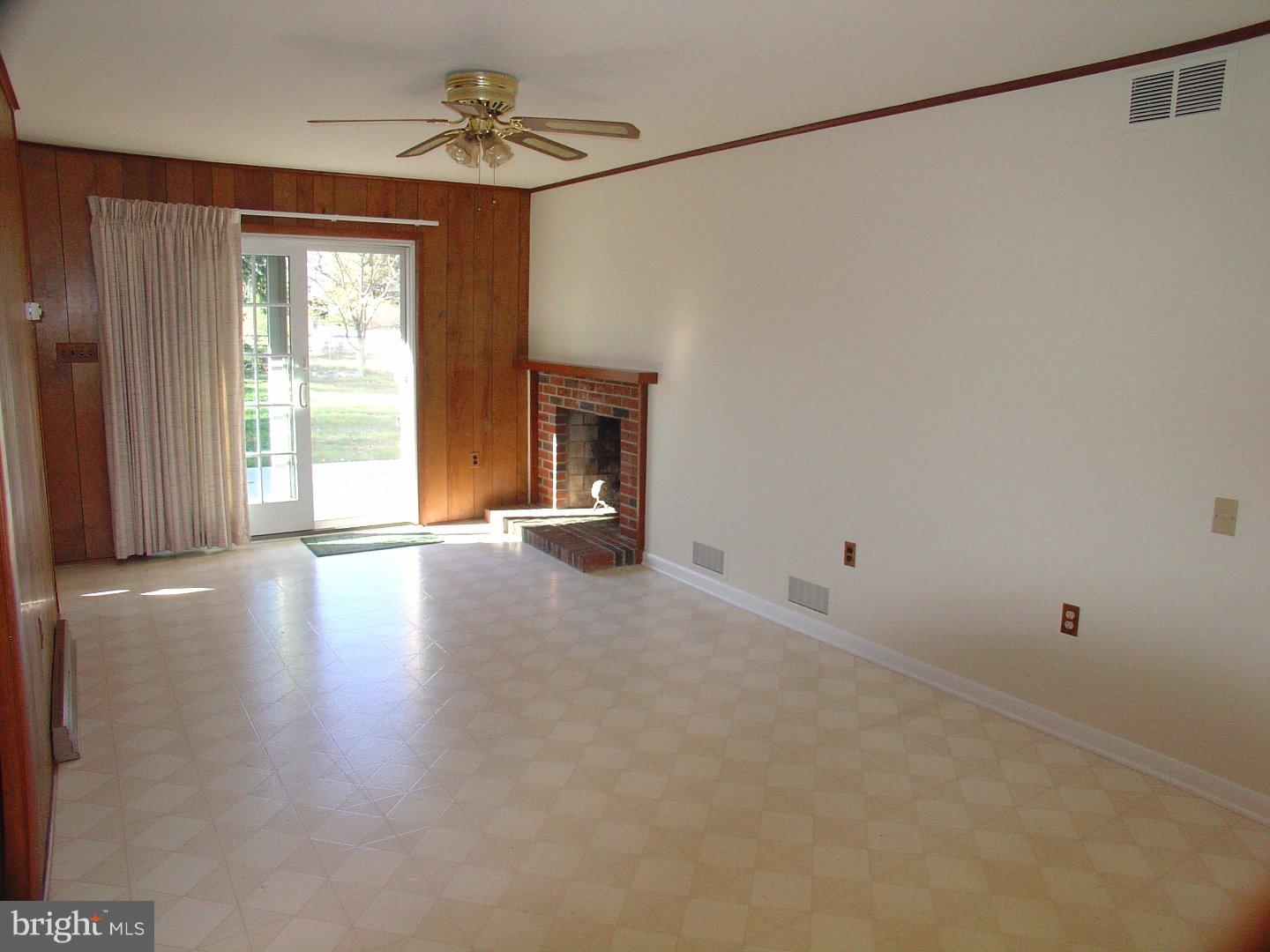 5 Farm Road Ewing, NJ 08638 - Photo 10 of 19 Family Room