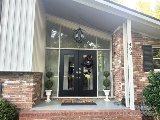 a view of a entryway door of the house